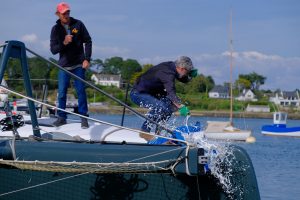 Baptème du bateau Metarom MG5 de Marc Guillemot, par son parrain Antoine de Caunes, à la trinité sur mer en Bretagne.